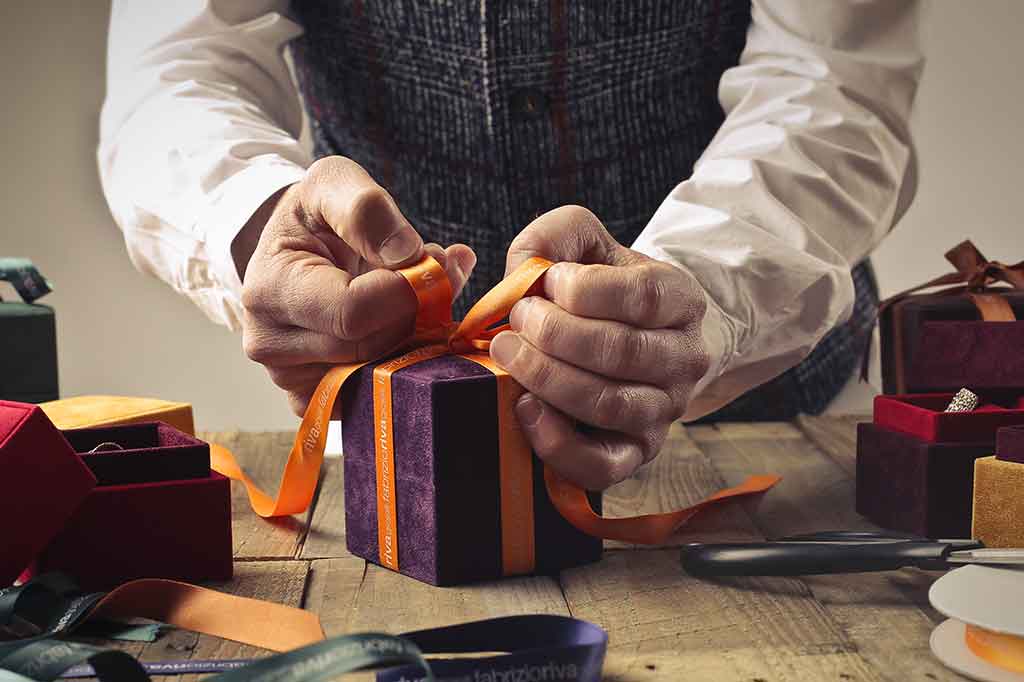 Custom Gift Wrapping Options